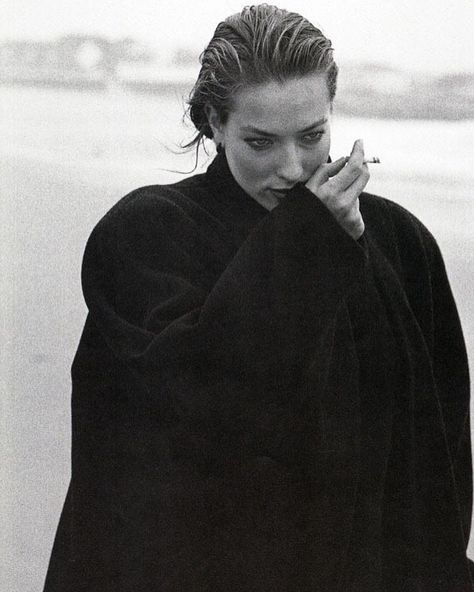 THE YOUTH CLUB’s Instagram profile post: “Tatjana Patitz Ph. Peter Lindbergh” Tatiana Patitz, Tatjana Patitz, Peter Lindbergh, Great Photographers, Beach Photoshoot, Mode Inspo, 인물 사진, White Photo, Photo Set