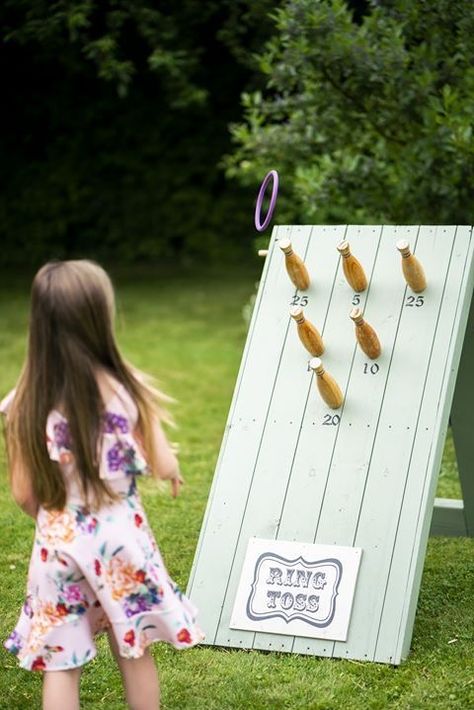 Diy Garden Games, Giant Garden Games, Outdoor Wedding Games, Garden Party Games, Lawn Games Wedding, Guest Entertainment, Picnic Games, Diy Yard Games, Diy Carnival