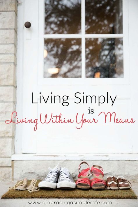 Living Minimally, Living Simple Life, Minimalist Organization, Living Within Your Means, Simple Living Lifestyle, Living Simple, Budget Living, Family Binder, Simplify Life