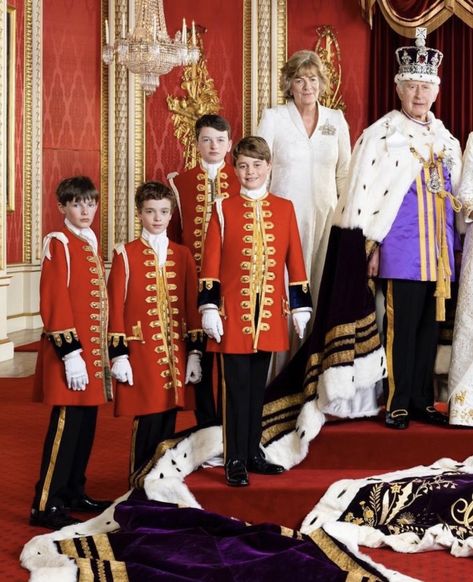 Daily Queen, Kate Middleton Wedding, Royal Family Pictures, Royal King, Prince George Alexander Louis, Royalty Aesthetic, Royal Aesthetic, Royal Family England, Isabel Ii