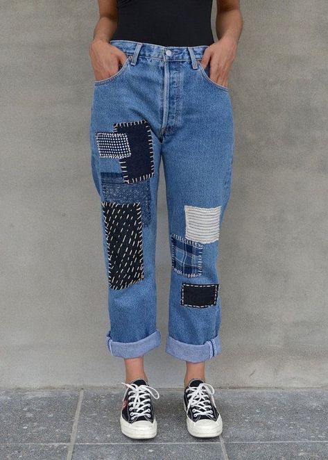 Patchwork Jeans Diy, Patched Jeans Diy, Jean Diy, Jeans With Patches, Ripped Jeggings, Diy Jeans, Diy Vetement, Trendy Swimwear, Denim Diy