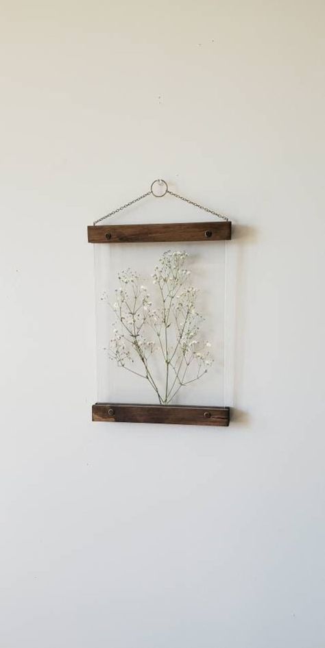 White Gypsophila pressed flower frame, botanical print set, pressed flowers herbarium floating frame, pressed flower art, nature decor - Etsy 日本 Flower College, Botanical Bedroom, White Gypsophila, Framed Botanical Prints, Pressed Flower Frame, Earthy Decor, Pressed Flower Crafts, Flower Press, Botanical Print Set