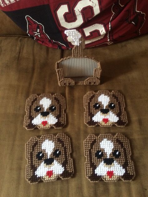 Dog face coasters 1 Plastic Canvas Circle Coasters, Football Coasters Plastic Canvas, Needlepoint Coasters Plastic Canvas, Plastic Canvas Dog Coasters, Pug Plastic Canvas Patterns, Perler Coasters, Plastic Canvas Coasters, Plastic Canvas Patterns Free, Crochet Dog