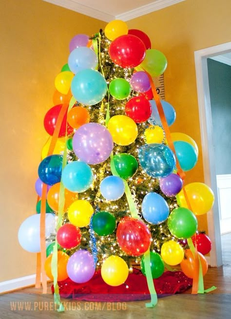 Birthday Elf, Birthday Tree, Elf On Shelf Ideas, Jesus Birthday, Elf On A Shelf Ideas, Elf Fun, Christmas Birthday Party, Happy Birthday Jesus, December Birthday