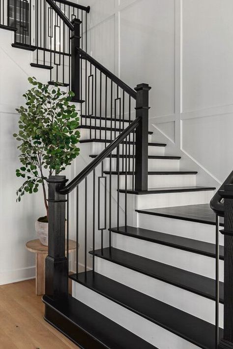 Black And White Wooden Staircase, Farmhouse Foyer Staircase, Modern Painted Stairs, Black Wooden Handrails For Stairs, Black Farmhouse Staircase, White Stairs Black Metal Railing, Black And White Interior Farmhouse, Stairs White And Black, Black Open Staircase