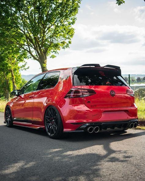 RED MK7R 🔥 🚗: @red.mk7_r Car illustrations: @vinny_artworks #golf7 #golfr #golf7r #golfmk7 #vwgolf #vwgolfr #vwlife #vwlove #vwcity #hothatch #germancars #carinstagram Gti Car, Golf 7 R, Mk7 Gti, Vw Gti, Volkswagen Golf R, Stance Cars, Golf Car, Golf R, Car Volkswagen