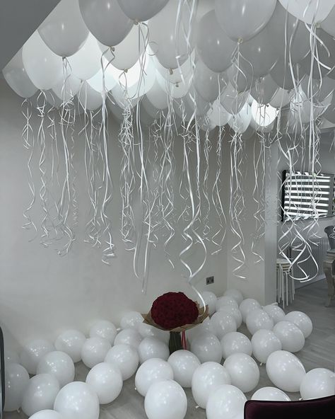 All white ceiling ☁️🤍✨ 60 ceiling balloons, 50 floor balloons & 100 red roses 🌹 • • #londonballoons #balloondelivery #balloondecorations #balloonsetup #birthdaysetup #ceilingballoons #whiteballoons #christeningballoons #christeningdecor #babyshowerdecor #balloondecor #balloon #london #londonevent #redrose #roses #rosebouquet #flowerdelivery Balloon Ceiling Decorations, Floor Balloons, 100 Red Roses, Ceiling Balloons, Christening Balloons, Balloons Flowers, Beautiful Balloons, Balloon Delivery, Office Siren