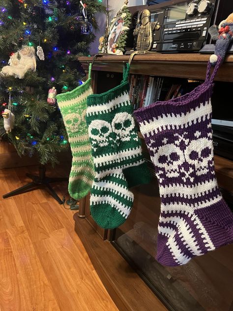 Skull Christmas Stocking Knitting pattern by Zenknitter Designs Skull Knitting Pattern, Christmas Stocking Knitting Pattern, Stocking Knitting Pattern, Knitted Christmas Stocking Patterns, Skull Christmas, Crochet Stocking, Knit Christmas, Christmas Stocking Pattern, Stocking Pattern