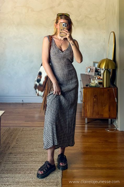 Loved this brown check gingham summer maxi dress - so comfy! Paired it with a pair of vintage doc marten sandals and my cowhide fringe bag. #summeroutfitideas #springoutfitideas #ginghamdress #maxidressoutfit #90saesthetic Maxi Sundress Outfit, Comfy Vintage Outfit, Docs Sandals Outfit, Brown Platform Sandals Outfit, Brown Gingham Dress, Brown Sandals Outfit Summer, Doc Marten Sandals Outfit, 90s Aesthetic Outfit, Brown Sandals Outfit