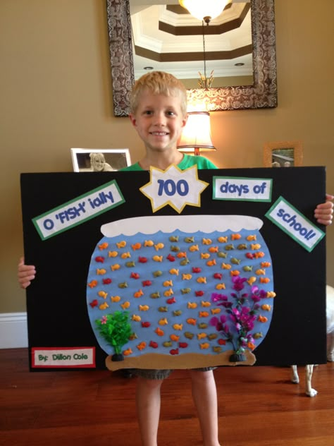 100th day of school goldfish bowl project Easy Poster Ideas, 100 Days Of School Project Kindergartens, 100 Day Project Ideas, 100 Días De Clases, 100th Day Of School Crafts, Easy Poster, 100 Day Of School Project, Kindergarten Projects, 100 Day Celebration