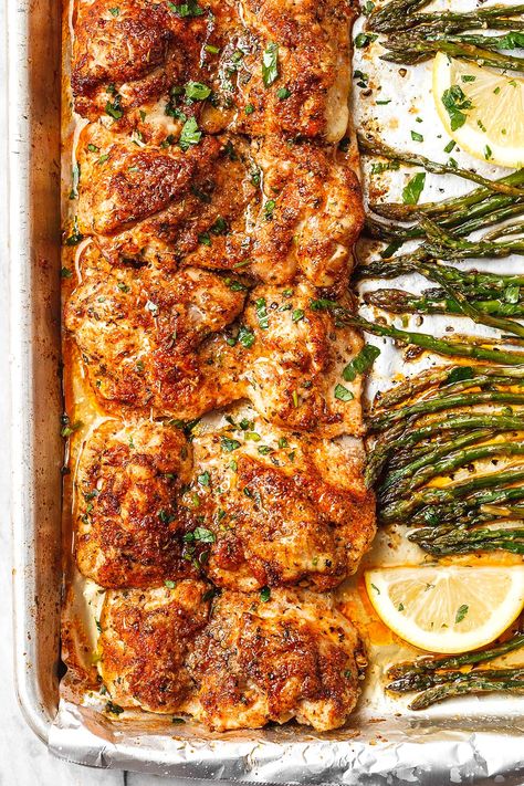 Baked Chicken In Oven, Baked Chicken With Asparagus, Chicken Asparagus Bake, Sheet Pan Chicken Recipe, Chicken Recipe Low Carb, Chicken In Oven, Easy Sheet Pan Chicken, Chicken With Asparagus, Sheet Pan Meals Chicken