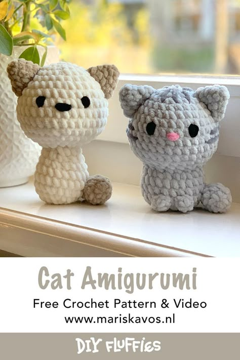 Crochet an adorable cat with these beginner-friendly free cat crochet Amigurumi patterns. These cute felines makes for a delightful and quick-to-make gift. In just about one hour, you can have a charming cat completed. Using sport weight yarn, it's the perfect size for a cute keychain. Start your crochet adventure now and create a precious plush cat companion in no time! Kat Haken, Easy Crochet Animals, Crochet Cat Pattern, Quick Crochet Patterns, Cat Amigurumi, Crochet Animals Free Patterns, Crochet Design Pattern, Crochet Amigurumi Free Patterns, Crochet Amigurumi Free