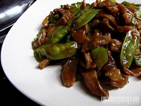 Beef With Pea Pods, Beef And Pea Pods, Youngest Sister, Steak Tips, Asian Beef, Eat Beef, Pea Pods, Kung Pao Chicken, No Cook Meals