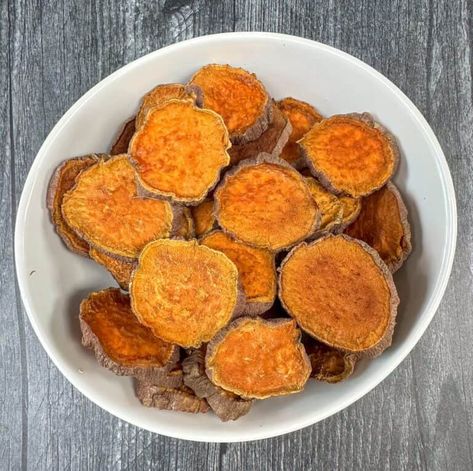 Dehydrated Sweet Potato Treats for Dogs - Hungry Dane Kitchen Dehydrate Sweet Potatoes For Dogs, Dehydrated Sweet Potato Dog Treats, Sweet Potato Treats For Dogs, Dehydrator Dog Treats, Sweet Potato Dog Chews, Dog Training Treats Recipe, Sweet Potato Dog, Soft Dog Treats, Sweet Potato Dog Treats