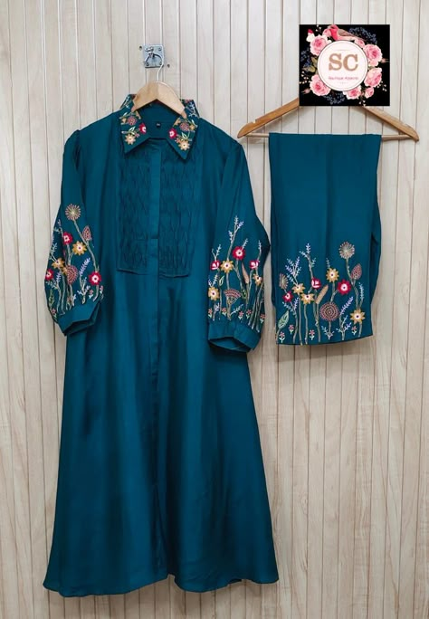 Embroidery Salwar Suits Design, Kurti Embroidery Design Hand Work, Pleat Pattern, Khatli Work, Design Kurti, Mirror Work Blouse Design, Stylish Kurtis Design, Hand Work Design, Embroidery Fashion Detail