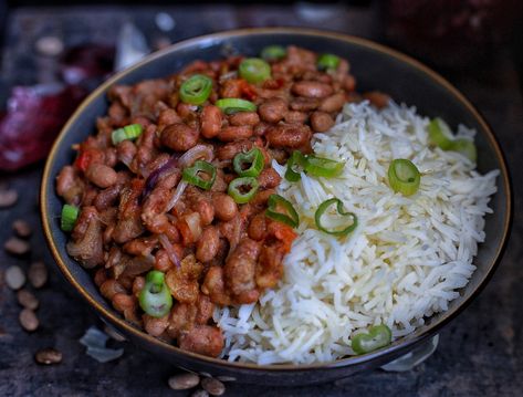 African Stewed pinto beans with rice African Beans Recipe, Swahili Food, Pinto Beans And Rice, African Stew, Cooking With Fresh Herbs, Kenyan Food, Images Of, Beans And Rice, How To Cook Beans