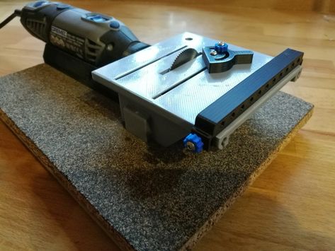 Table saw for Dremel 4000 (with drill bracket Fixed) by oikos - Thingiverse Dremel Table Saw, Dremel Workstation, Dremel Saw, Dremel Tool Accessories, Dremel Ideas, Miniature Tools, Dremel 4000, Dremel Tool Projects, Mini Tools