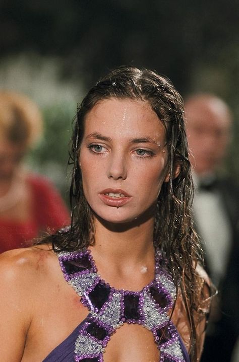 15 photos rares de Jane Birkin qui prouvent qu’elle est une icône beauté éternelle Style Jane Birkin, Jane Birken, Jane Birkin Style, John Barry, Hannah Davis, Face Fashion, Isabelle Adjani, Charlotte Gainsbourg, Serge Gainsbourg