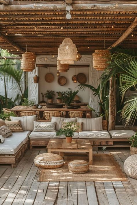 Desert Balcony Ideas, Boho Outdoor Dining, Boho House Exterior, Scandi Boho Living Room, Seasonal Decor Ideas, Scandi Dining Room, Scandi Kids Room, Boho Outdoor Space, Small Apartment Balcony