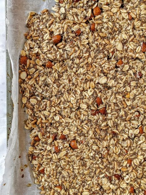 Egg White Granola, Puffed Rice Granola Recipe, Rolled Oats Recipe Breakfast, Rolled Oats Breakfast, Homemade Granola Clusters, Protein Granola Recipe, High Protein Granola, Rice Puffs, Low Sugar Granola