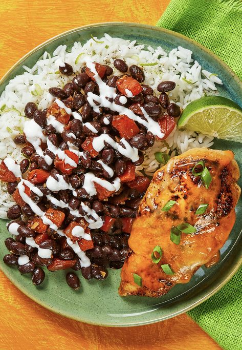 Southwest Chicken Rice, Southwest Chicken And Rice, Amazing Dinners, Rice With Beans, Chicken Rice Recipes, Southwest Chicken, Hello Fresh Recipes, Chicken Spices, Chicken And Rice