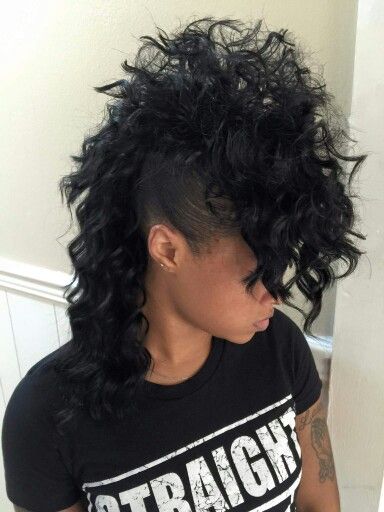 Wide Mohawk Women, Wolfcut Mohawk, Punk Mohawk Women, Long Curly Mohawk For Women, Mohawk Down, Perm Mohawk, Mowhak Hairstyle Black Women, Long Curly Mohawk, Mohawk Hairstyle Women