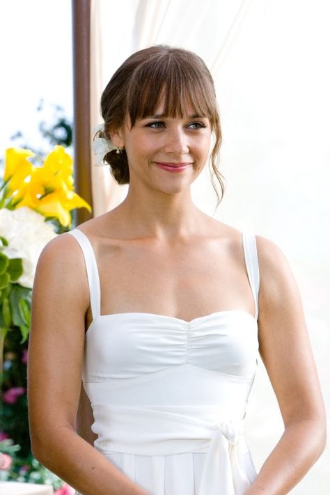 Rashida Jones style wedding dress from I love you, man Movie Wedding Dresses, Bride Wars, Rashida Jones, Celebrity Wedding Dresses, Wedding Movies, Iconic Movies, Celebrity Hairstyles, Wedding Men, Beautiful Bride