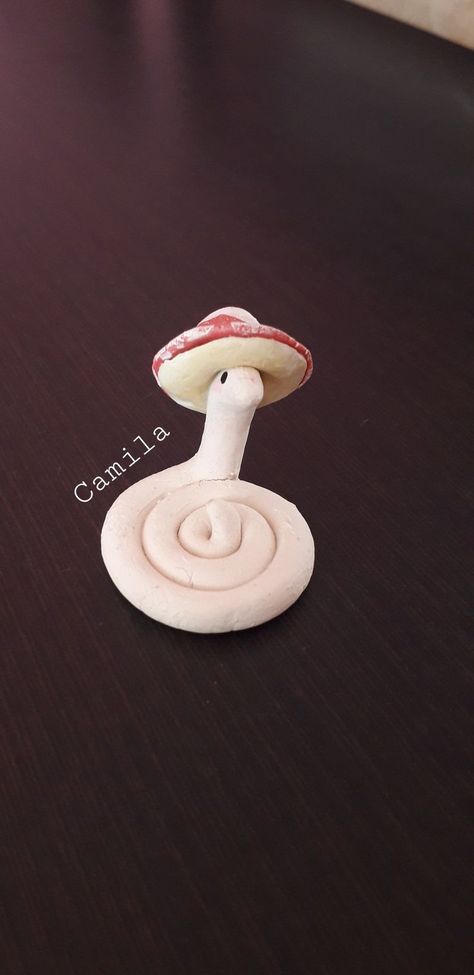 Mushrooms Clay Art, Worm Clay Art, Cute Clay Things Aesthetic, Clay Funny Ideas, Clay Art Snake, Diy Snake Decoration, Cool Clay Ideas Easy, Snake Out Of Clay, Easy Aesthetic Clay Ideas