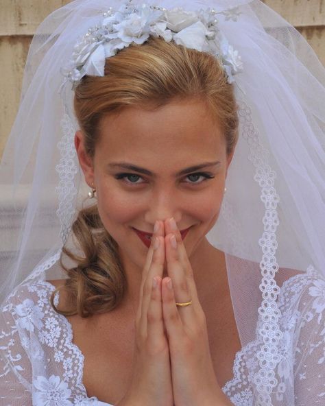 Nora Arnezeder, Parisian Vibes, Lace Veil, We Movie, Europe Summer, Good Movies To Watch, Good Movies, Character Inspiration, Veil