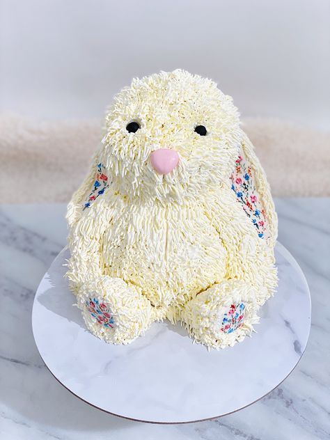 Rabbit Shaped Cake, Bunny Buttercream Cake, Bunny Head Cake, Easter Rabbit Cake, Cute Bunny Cake Ideas, Bunny Cake Ideas Birthday Parties, Bunny Tail Cupcakes, Bunny Cake Decorating Ideas, Jelly Cat Bunny Cake