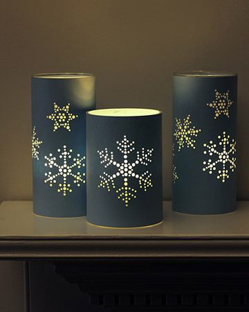 Dark Blue Candles, Can Lanterns, Tin Can Lanterns, Blue Candle Holders, Jul Diy, Diy String Lights, Snowflake Template, Blue Christmas Decor, Tin Can Crafts