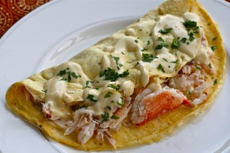 Crab Omelette Recipe, Crab Omelette, Hollandaise Recipe, Breakfast Omelet, Mushroom Omelette, Best Keto Breakfast, Breakfast Recipes Easy Quick, Banting Recipes, Omelets Recipe