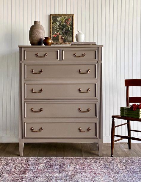 Bedroom Furniture Flipping Ideas, Cream Colored Painted Furniture, Brown Painted Furniture Ideas, Dresser Paint Colors Ideas, Beige Dresser Makeover, Antique Wooden Dresser, Dresser Paint Colors Bedroom, Painted Bedside Table Ideas, Taupe Painted Dresser