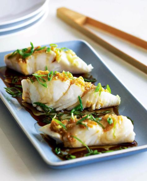 If you're looking for quick, easy, and healthy weeknight inspiration, give this steamed halibut with ginger a whirl. #fish #fishrecipes #halibut #easyrecipes #healthy #fastrecipes Fast 800, Halibut Recipes, Good Recipe, Steamed Fish, How To Cook Fish, Fish Dinner, Ginger Recipes, Chinese Cooking, Asian Cooking