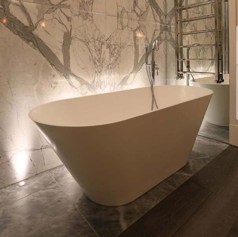 Bathroom up lighting behind freestanding bath Bathroom Floor Lights, Bathtub Lighting, Small Freestanding Bath, Bathroom Design Wood, Tub Lighting, Studio Bathroom, Bathroom Lighting Design, Basement Lighting, Bedroom With Bath