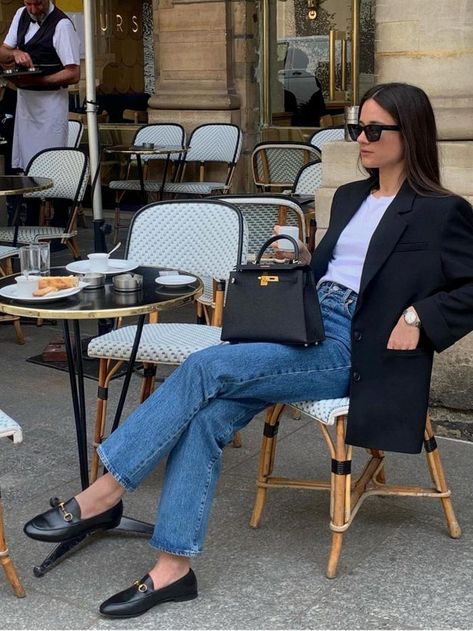 Here's How French Women Are Styling Their Loafers Right Now Loafer Outfits Women, Loafers Outfits, Loafer Outfits, Outfit Choices, Backless Loafers, Loafers Outfit, French Women Style, Outfit Work, Outfits Classy