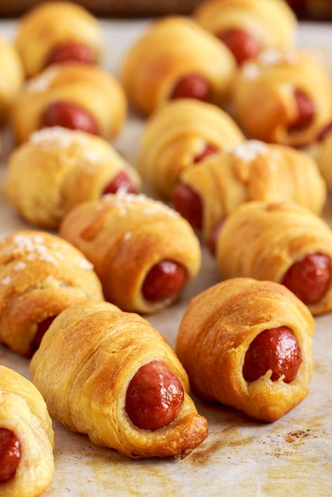 Mini Pretzel Dogs Recipe, Homemade Pretzel Dogs Easy, Auntie Annes Pretzel Recipe Hot Dogs, Mini Pretzel Bites, Super Bowl Foods, Cookbook Club, Pretzel Dogs, Lil Smokies, Best Party Appetizers