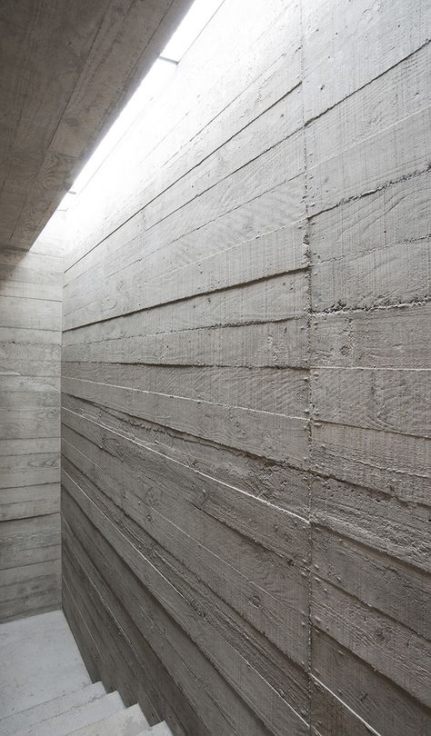 Board Formed Concrete, Concrete Interiors, Concrete Architecture, Beton Design, Concrete Houses, Concrete Finish, Concrete Home, Concrete Texture, Exposed Concrete