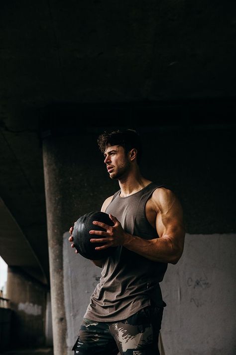 “Your reminder to take up your space in the gym, my girls." Gym Men Photography, Mens Fitness Photoshoot, Gym Body Goals, Male Fitness Photography, Workout Photoshoot, Food Gym, Gym Photoshoot, Gym Photography, Workouts Gym