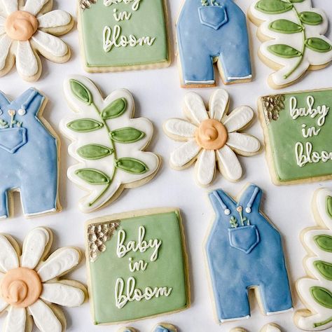 Spring Theme Gender Reveal, Baby In Bloom Cookies Gender Neutral, Baby In Bloom Shower Ideas Gender Neutral, Baby Boy Sprinkle Themes Spring, Baby Shower Ideas Baby In Bloom, Baby In Bloom Gender Reveal Ideas, Babies In Bloom Shower Ideas, Baby In Bloom Baby Shower Theme Boy, Baby Boy In Bloom Shower Ideas