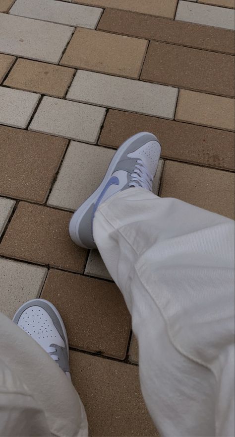 Wolf Grey Jordans Outfit, White Jordans Outfit, Grey Jordans Outfit, Jordan Couples, Jordan 1s Outfit, Grey Clothes, Wolf Grey Jordans, Jordans Outfit, Grey Jordans