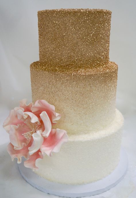 Golden Birthday Cake Ideas, Sparkle Wedding Cakes, Sparkly Wedding Cakes, Gold And White Cake, Glitter Wedding Cake, Golden Birthday Cakes, White And Gold Wedding Cake, Sparkle Cake, Rose Gold Wedding Cakes