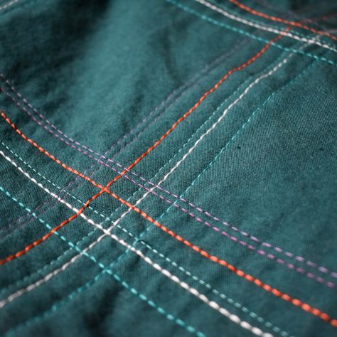 make a plaid wholecloth quilt — broadcloth studio Flannel Quilt Patterns, Pumpkin Everything, Flannel Quilts, Plaid Quilt, New England Fall, Halloween Quilts, Heart Quilt, Diy Quilt, I Love A