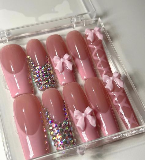 Press On Nails Aesthetic, Luxury Nail Salon, Nail Business, Fake Nails Designs, Luxury Press On Nails, Long Press On Nails, Nails Press, Press Ons, Girly Accessories