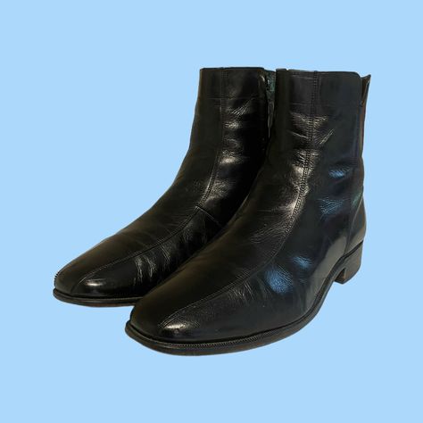 "Size 12 EE Vintage short black genuine leather men zip up ankle dress boots. These great boots were made in the 1970s in the United States. They were made by the Florsheim Company. They are 100% leather, upper and sole. These are so well constructed you only need to purchase one a lifetime. Size 12EE height: 8.25\" length: 12.75\" insole: 11.5\" width: 4.5\" heel: 1\" Material: leather  Color: black Condition: Good Vintage" Vintage Boots Outfit, Chelsea Boots Men Outfit, 1940s Shoes, Boots Men Outfit, Victorian Boots, Men In Heels, Star Boots, Boots Dress, Ankle Dress