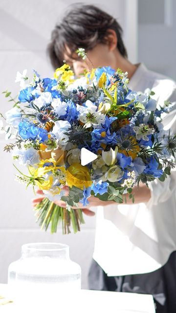 Nakajima Kazuki on Instagram: "Van Gogh's "The Starry Night" design tied together with spring flowers. ⁡ ⁡ @nakajima_kazuki_florist ⁡ ⁡ #flowerdesign #florist #bouquet #art #vangogh #starrynight" Art Vangogh, Vangogh Starrynight, Gogh The Starry Night, Bouquet Art, 2025 Wedding, Summer 2025, The Starry Night, Wedding Mood Board, Wedding Mood