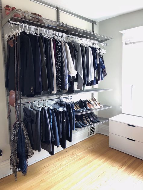 Space-Saving Closet Organizers: Ideas For An Impeccably Organized Closet Cheap Walk In Closet Ideas, Walk In Closet Ideas Diy Cheap, Walk In Closet Ideas Diy, Closet Space Saving Ideas, Walk In Closet Ideas, Closet Space Savers, Diy Walk In Closet, Cheap Closet, Save Closet Space