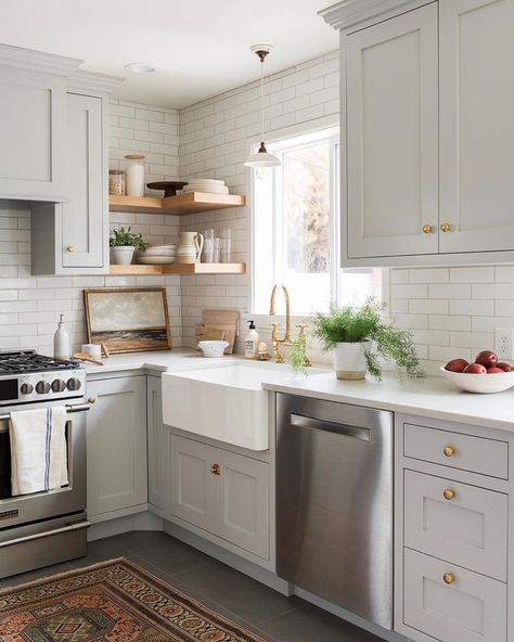 We're willing to bet these stunning kitchens will persuade you that open shelving is 100% worth a little extra dusting. Coventry Gray, Big Kitchen, Kitchen Corner, Kitchen Room Design, Studio Mcgee, Kitchen Inspo, Kitchen Redo, Kitchen Projects, Kitchen Remodel Idea