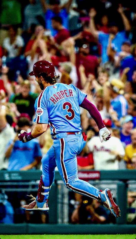 Bryce Harper Wallpaper, Phillies Wallpaper, Mlb Baseball Players, Famous Baseball Players, Baseball Wallpaper, Mlb Wallpaper, Philly Sports, Philadelphia Sports, Phillies Baseball