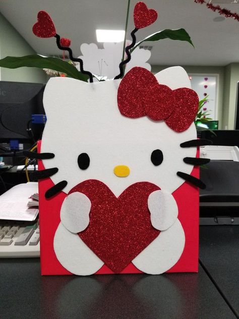 Hello Kitty Valentines Day Box Diy, Cat Valentine Box Ideas, Unique Valentine Box Ideas, Hello Kitty Valentines, Girls Valentines Boxes, Valentine Box Ideas, Valentine Boxes For School, Diy Valentines Box, Kids Valentine Boxes